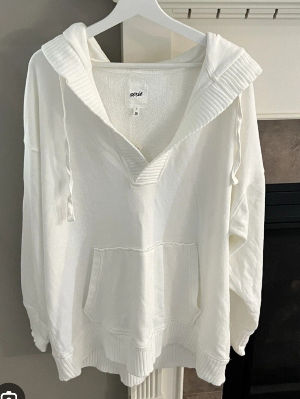 Aerie 100% Cotton White V-Neck Hooded Pullover Long Sleeve Size M.